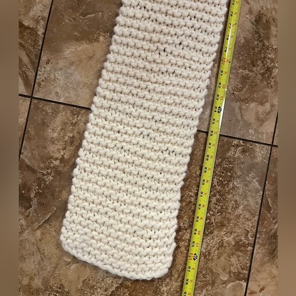 ROOTS Oversized Chunky Knit Scarf | Cozy Winter Essential Cream Neutral - Picture 10 of 11